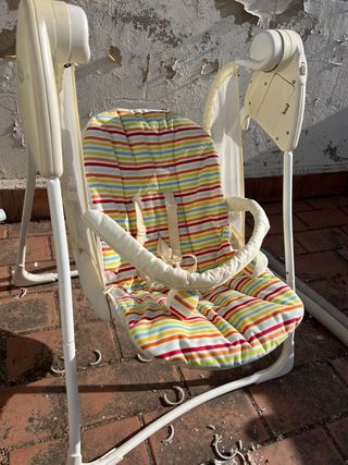 Columpio para bebé con estampado de rayas