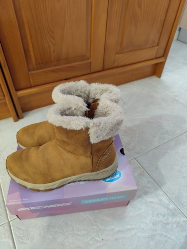 ¡OFERTA!2X1 Botines Skechers Synergy hasta  30/11