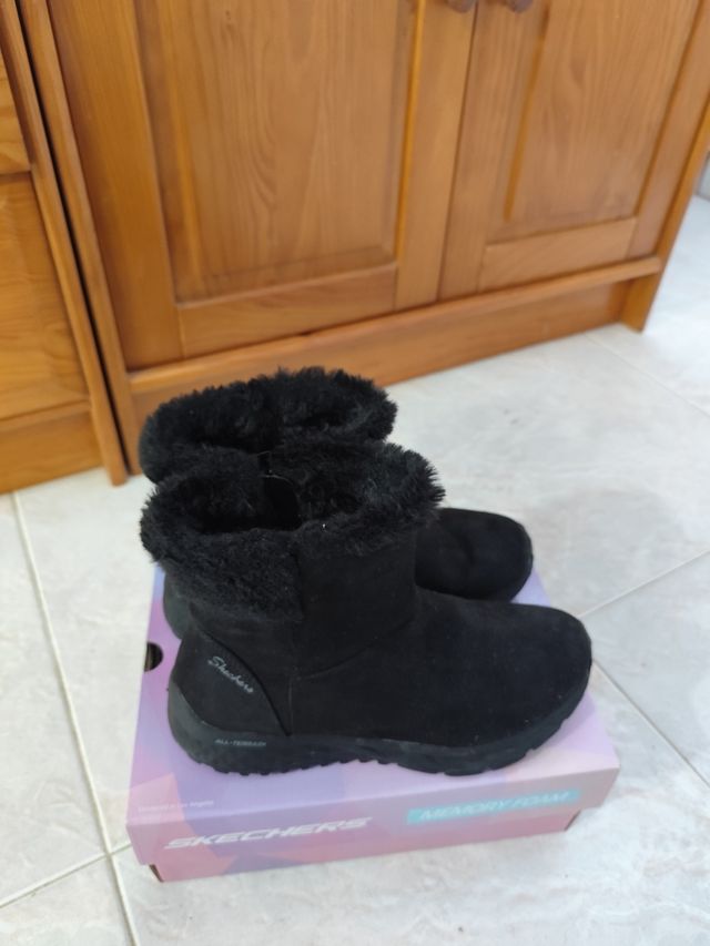 ¡OFERTA!2X1 Botines Skechers Synergy hasta  30/11