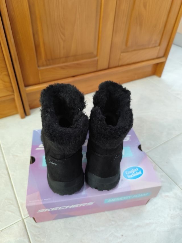 ¡OFERTA!2X1 Botines Skechers Synergy hasta  30/11