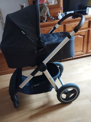 Carro bebé con capazo y silla (accesorios)
