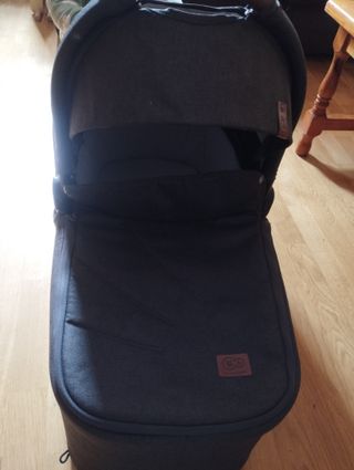 Carro bebé con capazo y silla (accesorios)