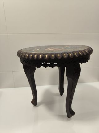 Mesa té o café decorada a mano