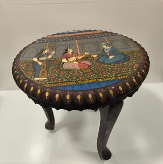 Mesa té o café decorada a mano