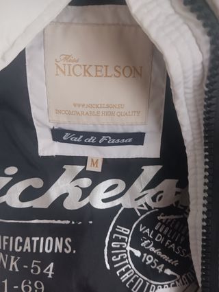 Cazadora de plumas blanca