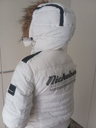 Cazadora de plumas blanca