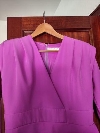 Vestido de fiesta morado elegante