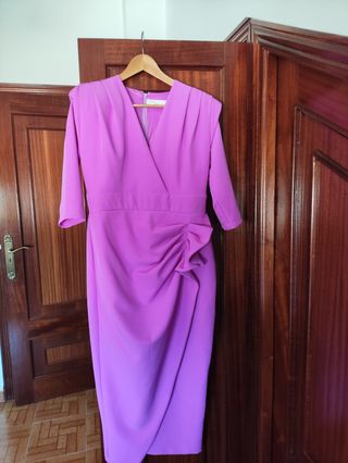 Vestido de fiesta morado elegante
