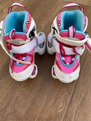 Patines infantiles rosas y blancos