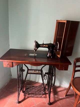 Máquina de coser CIMA vintage