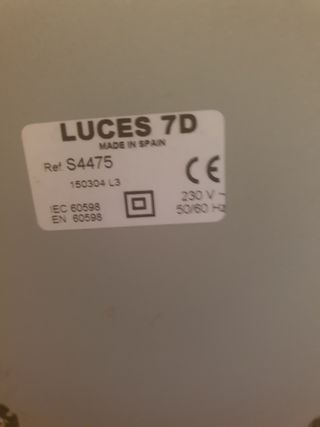 Lámpara de mesa.