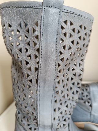 Stivali Rebel pelle traforati taglia 36