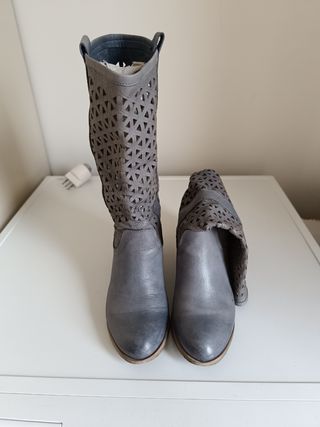 Stivali Rebel pelle traforati taglia 36