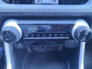 Toyota Rav4 2.5l 220H Advance