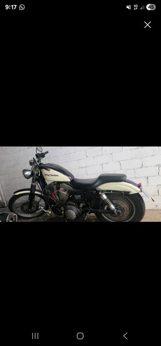 Harley Davidson 883 Custom XL