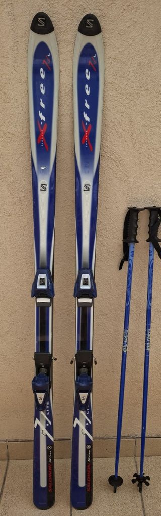 Esquís Salomon X-Free Lite 173 cm, con bastones.