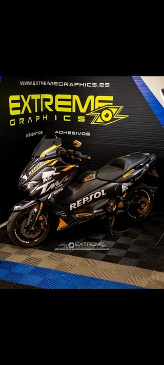 Yamaha Tmax 530DX 2019
ÚNICA .LA DX LA FULL!
