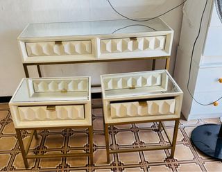 Pack 2 Mesitas Noche + Mueble Cajones