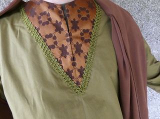 Traje medieval hombre marrón y verde