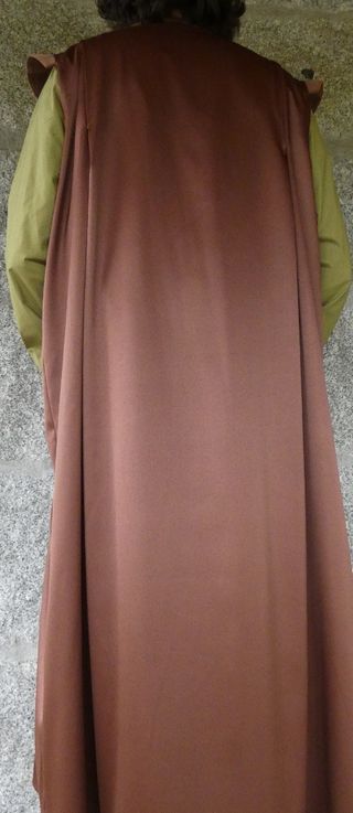 Traje medieval hombre marrón y verde