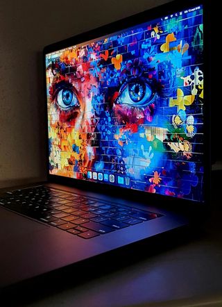 MACBOOK PRO i7 32 GB