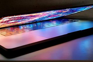MACBOOK PRO i7 32 GB