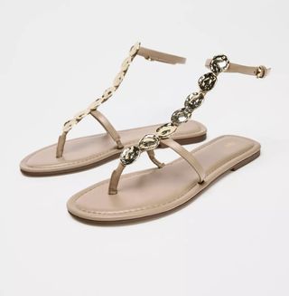 Sandalias Zara Beige con Pedrería Dorada