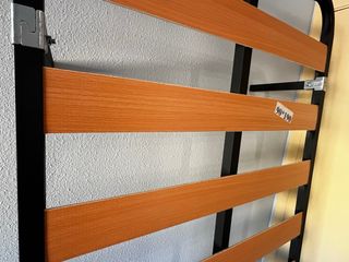 Somier metálico con láminas de madera