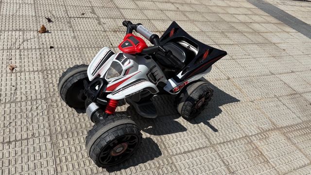 Quad Mercedes para niño /infantil