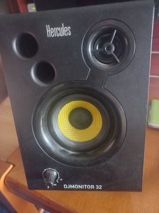 AltavocesHerculesDJMonitor32Negros
No negociable 