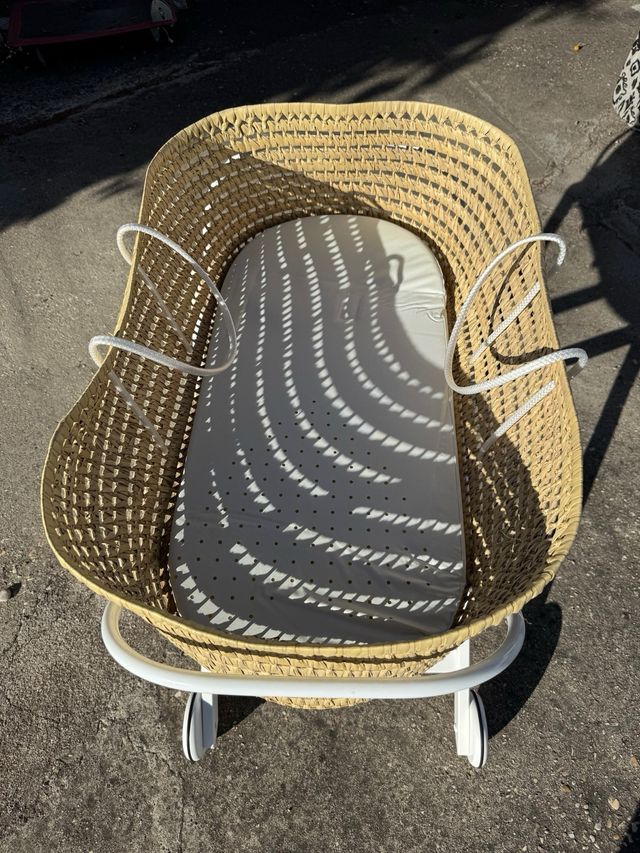 Moisés de mimbre Zara