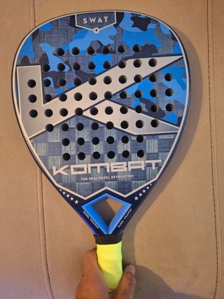 Pala de pádel Kombat SWAT