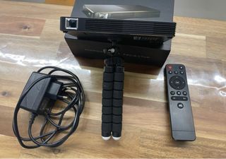 Projetor Portátil Toumei a bateria 