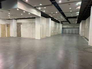Local comercial en alquiler en Zona Industrial en Barbera del Vallès