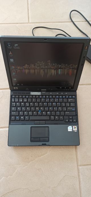 Ordenador portátil HP corel 2 dúo 13"convertible c