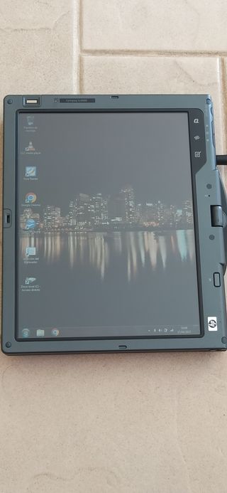 Ordenador portátil HP corel 2 dúo 13"convertible c