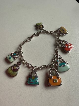 Bracciale con charms a borsetta colorati