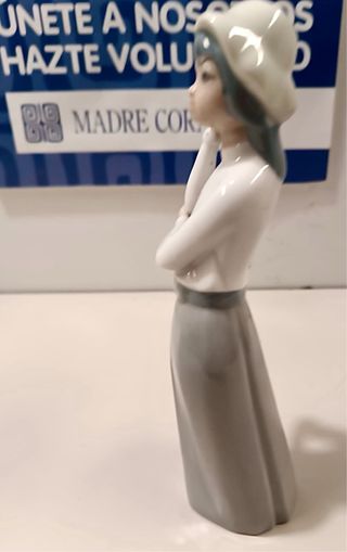 Figura Casares Porcelana. Buen estado.