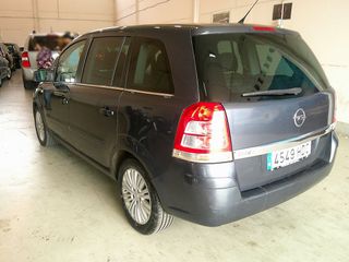 Opel Zafira 2011