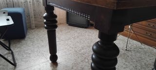 Mesa de madera antigua