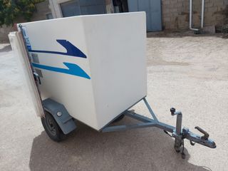 Remolque isotermo blanco