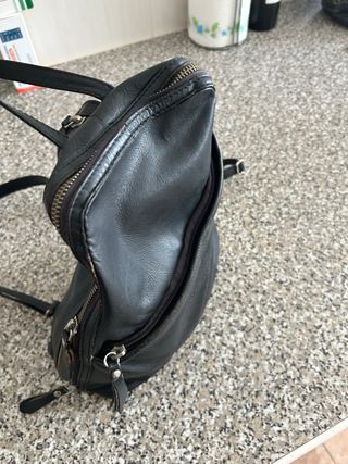 Mochila Negra Cuero