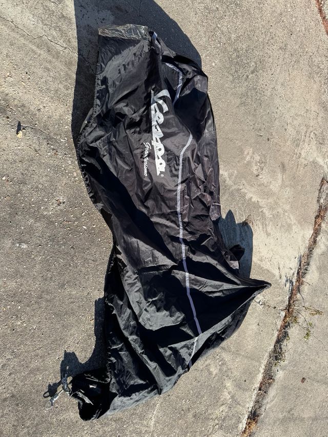 Funda Vespa Gran Turismo Negra