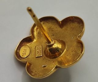 Pendientes Flor Curva oro 18k, 4gr. Ref. G-073.