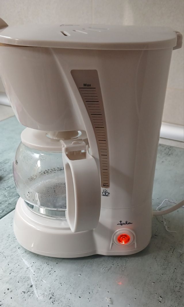 Cafetera Eléctrica Blanca