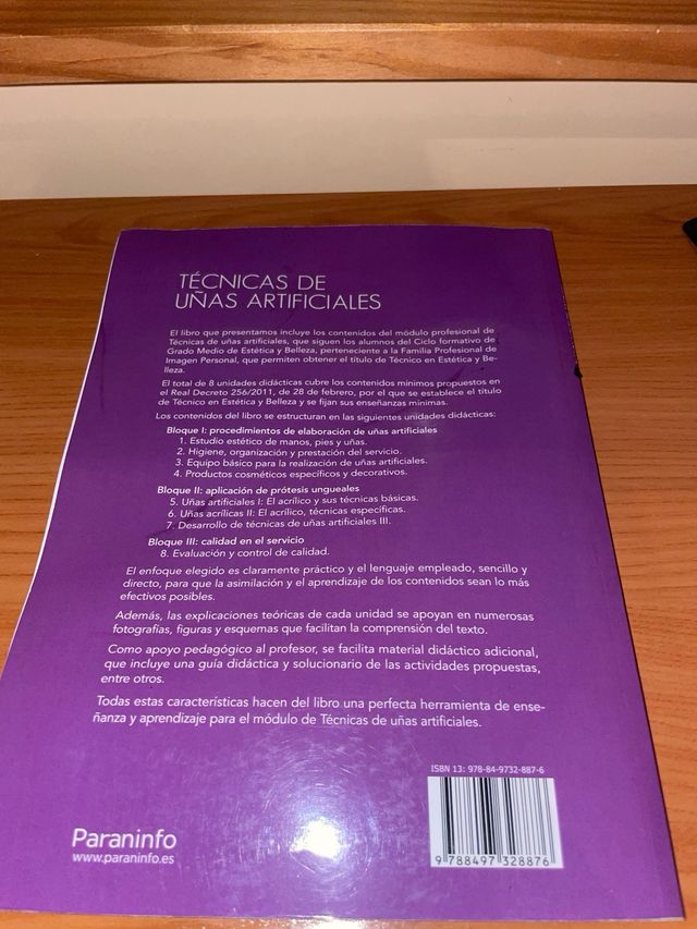 Técnicas de uñas artificiales