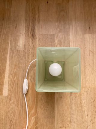 Lámpara de mesa moderna