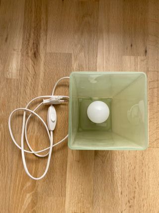 Lámpara de mesa moderna