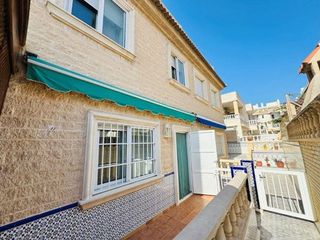 Casa adosada en venta en Torrelamata - La Mata en Torrevieja