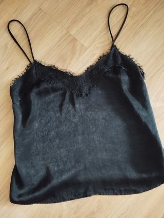 Blusa Lencera Negra con Encaje